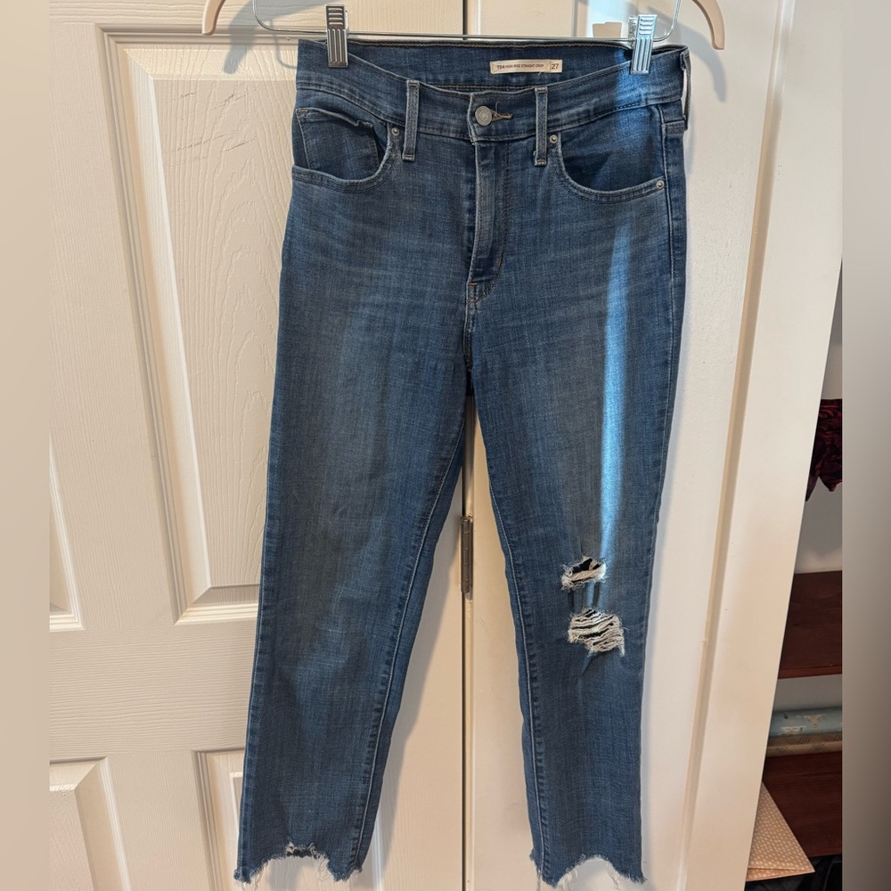 Levi 724 high rise straight crop